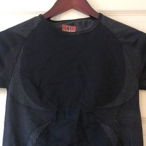 NWT: Pearl Izumi women’s EKG Short Sleeve Crew (M)